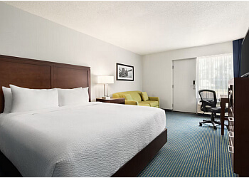 Sarnia hotel Days Inn by Wyndham Sarnia Harbourfront