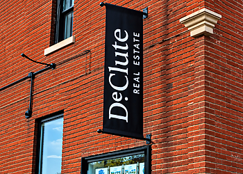 DeClute Real Estate - Toronto, ON Real Estate Agents - Office Exterior Image