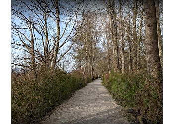 Delta hiking trail Deas Island Regional Park
