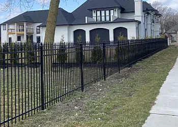 Windsor fencing contractor Decks and Fences by Ryan