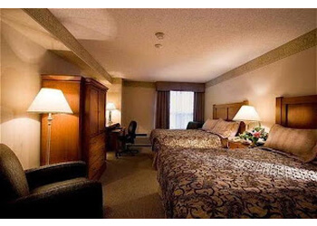 3 Best Hotels in Kelowna, BC - ThreeBestRated