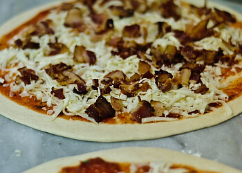 Vaughan pizza place Desserts Plus Ristorante & Woodburning Pizza image 1