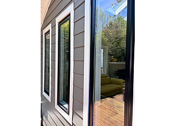 Oakville window cleaner DewDrop Windows & Eavestrough Cleaning