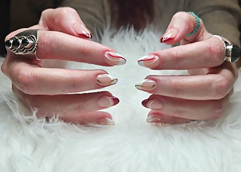 Diva Nails & Spa - Kelowna, BC Salons De Manucure - Service Highlights