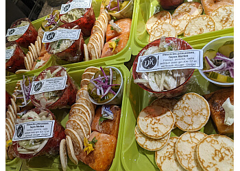 Brossard caterer Docteur De La Table