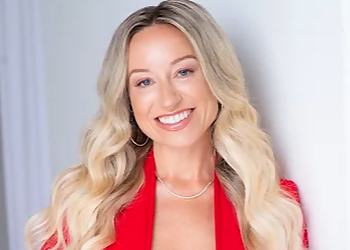 Dorothy Harrison - REMAX HALLMARK FIRST GROUP LTD. Dorothy Harrison - Ajax, ON Agents Immobiliers - Professional Agent Image