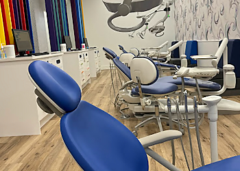 Calgary children dentist Dr. Abhishek Batra - CALGARY SMILES CHILDREN'S DENTAL SPECIALISTS