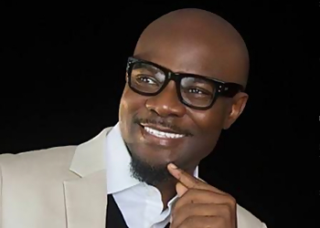 Dr. Abiodun Oyebola - Hamilton, ON Pediatricians - Doctor Portrait Image