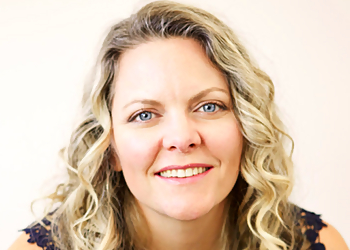 Dr. Alana Berg, ND - AXIOM HEALTH CLINIC - Kelowna, BC Naturopathic Clinics - Healthcare Professional Image