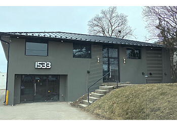 Whitby plastic surgeon Dr. Alexander Golger - AVENUE PLASTIC SURGERY