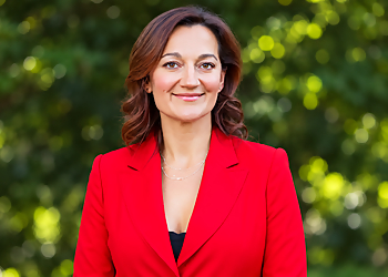 Dr. Alexandra Bojcevski - Niagara Falls, ON Cardiologists - Doctor Portrait Image