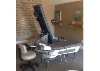 Kingston chiropractor Dr. Ali Houde-Shulman, DC - QUEEN STREET CHIROPRACTIC