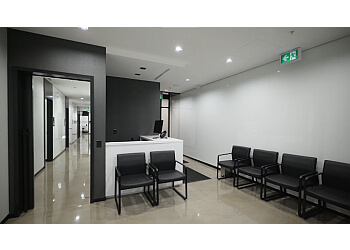 Calgary dermatologist Dr. Alim R. Devani - SKIN HEALTH & WELLNESS CENTRE