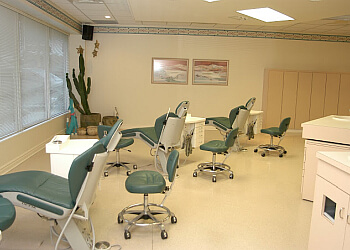 Hamilton Orthondontistes Dr. Allyson Bourke - SMILES IN MOTION