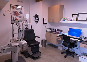 Chilliwack optometrist Dr. Amar Dhillon, OD - Kipp Eye Clinic & Optical