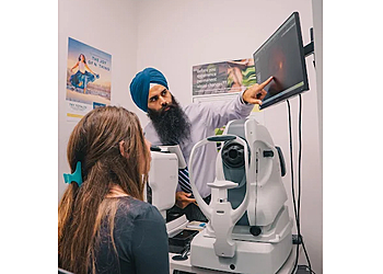 Burlington pediatric optometrist Dr. Ampreet Singh OD - 20/20 EYE CARE
