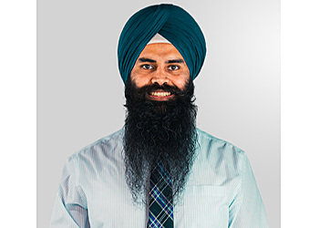 Burlington pediatric optometrist Dr. Ampreet Singh OD - 20/20 EYE CARE