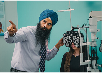 Mississauga pediatric optometrist Dr. Ampreet Singh, OD - 20/20 EYE CARE