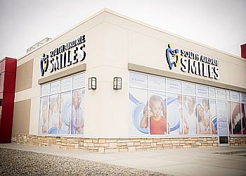 Airdrie Dentistes Dr. Amrita Sandhu-Gill - SOUTH AIRDRIE SMILES