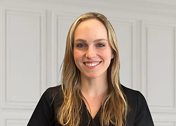 Dr. Andrea Copeland - Whitby, ON Chirurgien Plasticien - Professional Highlights