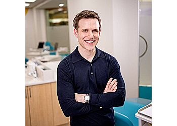 Halifax
Orthondontistes
Dr. Andrew Emanuele - PARADIGM ORTHODONTICS image 1