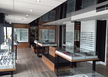 Quebec pediatric optometrist Dr. Annick Plante, OD - BEAULIEU OPTOMÉTRISTES ET OPTICIENS