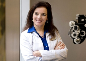 Gatineau optometrist Dr. Annie Marcoux, OD - CENTRE VISUEL CARDINAL