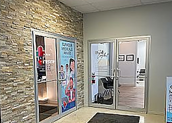 Dr. Anthony Careccia - PIED CONFORT - Blainville, QC Podiatrists - Clinic Interior Image