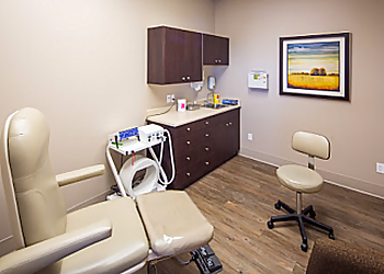 Dr. Bhishma Patel - STEP AHEAD PODIATRY CLINIC - Sherwood Park, AB Podiatrists - Treatment Room Image