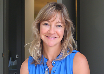 Dr. Bonnie Chuter, DC - RICHMOND FAMILY CHIROPRACTIC Dr. Bonnie Chuter, DC - RICHMOND FAMILY CHIROPRACTIC - Richmond, BC Chiropractors - Doctor Portrait Image