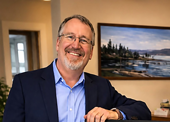 Dr. Bradley Lohrenz, DC - ROBIE AT SPRING GARDEN CHIROPRACTIC CLINIC - Halifax, NS Chiropraticiens - Doctor Portrait Image