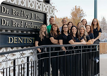 Dr. Bradley Low - PARKSIDE DENTAL CLINIC Dr. Bradley Low - Lethbridge, AB Dentistes Enfants - Medical Team Image