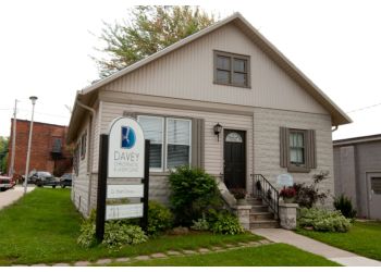 Chatham chiropractor Dr. Brett Davey, DC - DAVEY CHIROPRACTIC & LASER CLINIC