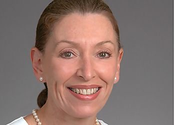 Dr. Brita Nadeau - CLINIQUE D'ORTHODONTIE DE LA RIVE SUD - Longueuil, QC Orthodontistes - Doctor Portrait Image