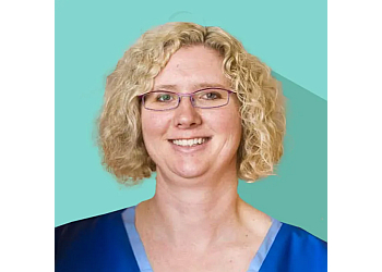 Edmonton Médecins généraliste Dr. Carmen Gingles - HERITAGE MEDICAL CLINIC