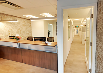 Vancouver Dentistes Cosmétiques Dr. Chris Lee - FRASERVIEW DENTIST