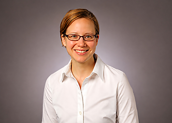 Dr. Christina I. Poon - NORTH SHORE UROLOGY Dr. Christina I. Poon - North Vancouver, BC Urologists - Doctor Portrait Image
