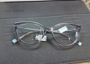 Kamloops optometrist Dr. Clara Malinsky, OD - IRIS OPTOMETRISTS AND OPTICIANS