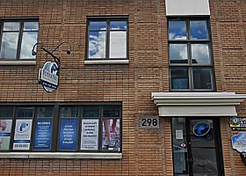 Dr. Claudia Charette - CENTRE PODIATRIQUE SAINT JÉROME - Saint Jerome, QC Podiatres - Clinic Exterior Image