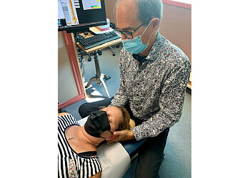 Laval chiropractor Dr. Daniel Lachance, chiropraticien, DC - CLINIQUE CHIRO LAVAL