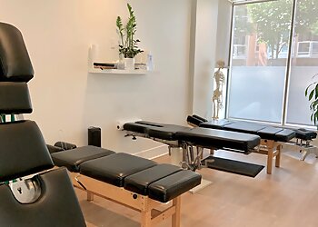 Vancouver chiropractor Dr. Daniel Zybutz, DC - LIFE INTEGRATIVE