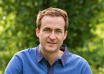 Dr. Daryl While - Kelowna, BC Neurologists - Doctor Portrait Image