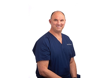 Kelowna plastic surgeon Dr. David G. Williamson - KELOWNA PLASTIC SURGERY