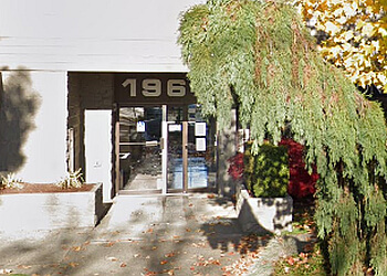 Victoria gynecologist Dr. David Quinlan - VICTORIA GYNECOLOGY