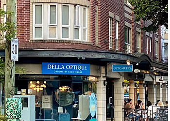 Vancouver optometrist Dr. Della Chow, OD - DELLA OPTIQUE