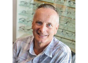 Medicine Hat optometrist Dr. Derek Shaw, OD - EYE SOLUTIONS 