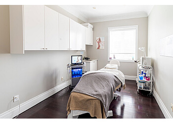 Burlington Chirurgien Plasticien Dr. Douglas Grace - GRACEMED