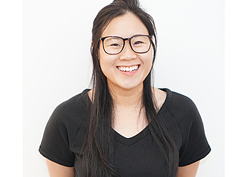 Longueuil children dentist Dr. Dre Jessica Tam - CLINIQUE DENTAIRE SAINT-CHARLES 