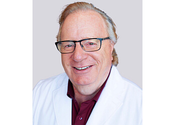 Dr. Earl Minuk -  Dr. Minuk Cosmetic SkinClinic