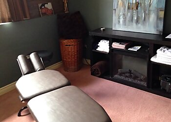 Caledon chiropractor Dr. Elizabeth Juchniewicz, DC - CALEDON CHIROPRACTIC